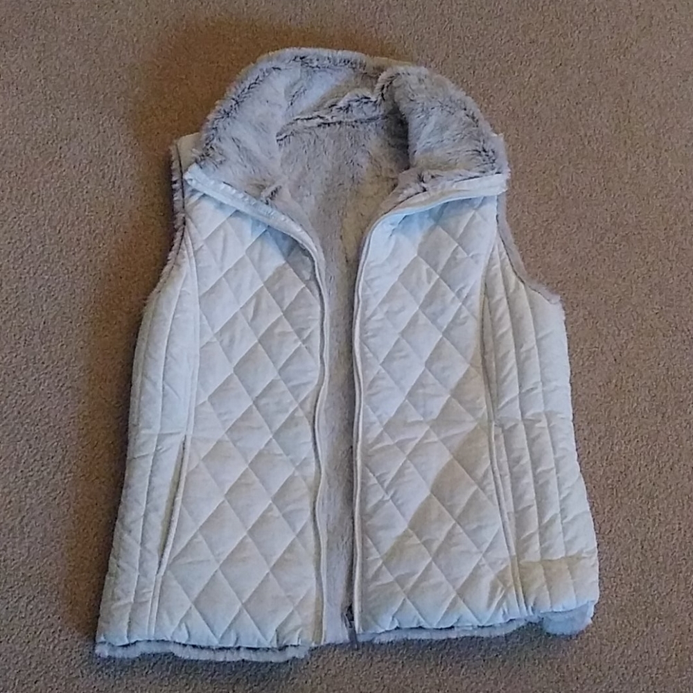 Reversible vest